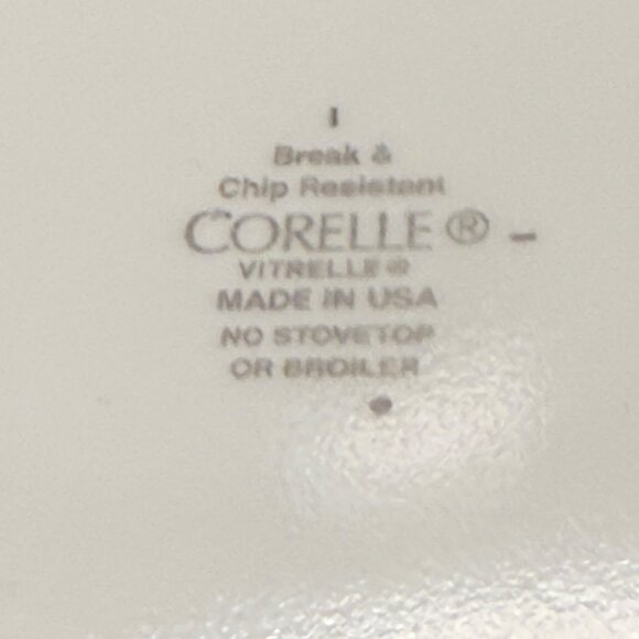 Corelle Vitrelle Country Cottage 4 White Dinner Plates 10.25” Floral & Heart - Picture 4 of 5